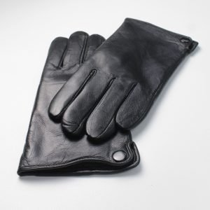 <b> GUANTI UOMO </b>  Guanti in vera pelle nero con bottone da uomo con interno in pelo